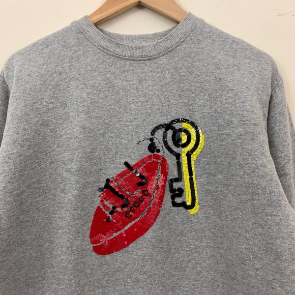 au jour le jour Sweatshirt Lip and Key Sequin Embellishment Women's Size 38 6 US - Picture 2 of 13